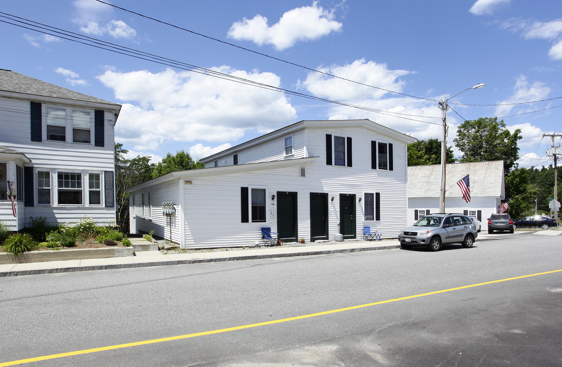 5-7 Cross St in Bennington, NH - Building Photo