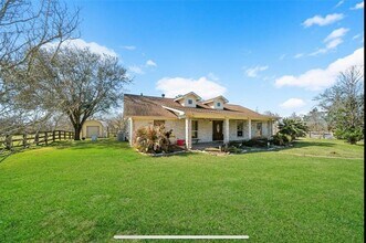 22349 FM359 in Hempstead, TX - Foto de edificio - Building Photo