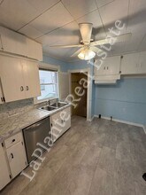 1743 Kensington Rd in Toledo, OH - Building Photo - Building Photo