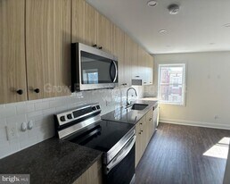 1220 S 13th St in Philadelphia, PA - Building Photo