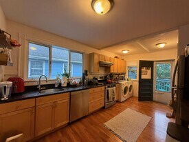 17 Milton St, Unit 2 in Cambridge, MA - Building Photo