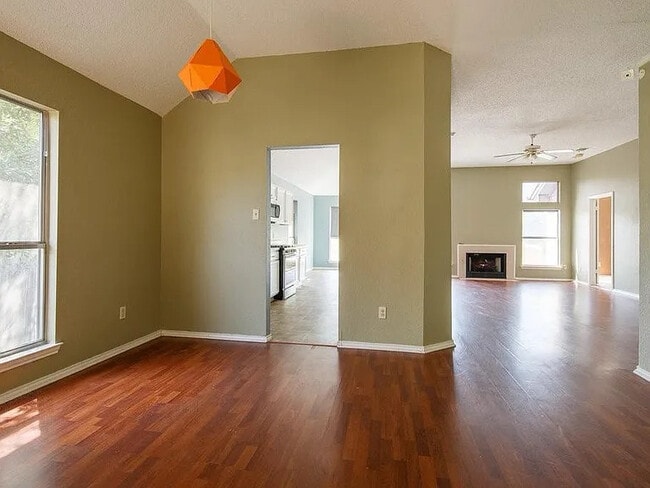 2215 Patsy Pkwy in Austin, TX - Building Photo - Building Photo