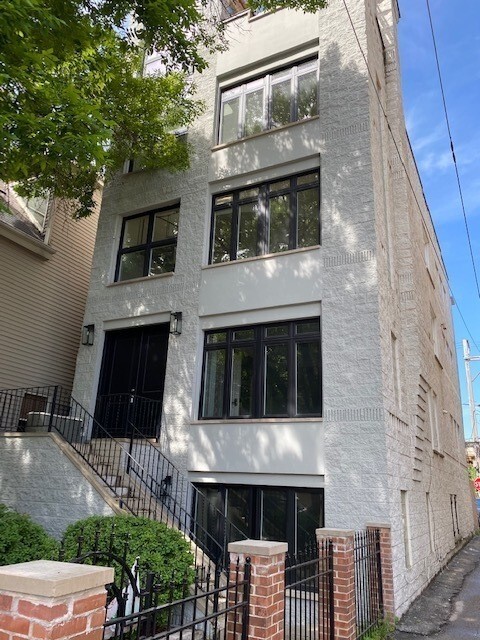 property at 1410 N North Park Ave