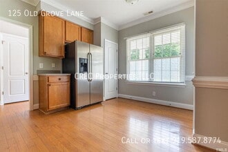 125 Old Grove Ln in Apex, NC - Building Photo - Building Photo