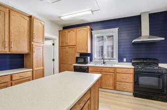 506 E Church St in Champaign, IL - Building Photo - Building Photo