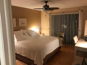 600 Executive Center Dr-Unit -203 in West Palm Beach, FL - Building Photo - Building Photo