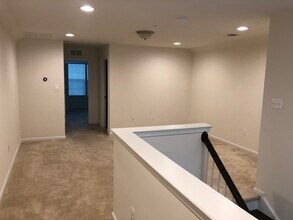14820 Saddle Creek Drive, Unit Bedroom #6 (4th Floor) in Burtonsville, MD - Building Photo - Building Photo