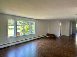 446 Dudley Rd in Newton, MA - Building Photo - Building Photo