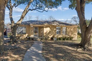 6341 Sudbury Dr in Dallas, TX - Building Photo