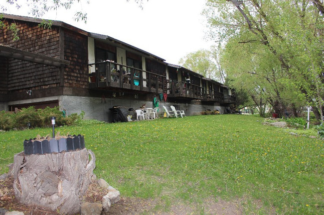 427 S 2nd St in Livingston, MT - Foto de edificio - Building Photo