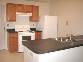 Bickford Square Apartments in Memphis, TN - Building Photo - Building Photo
