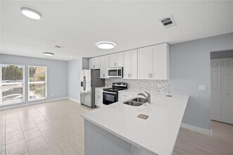 3453 Clark Rd in Sarasota, FL - Building Photo - Building Photo