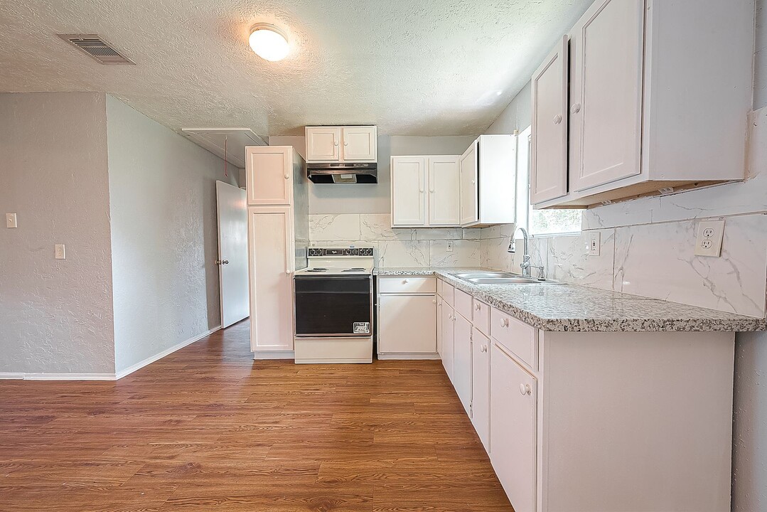 4810 Carmen St in Houston, TX - Building Photo