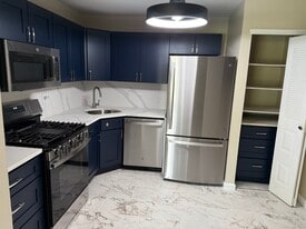 82 Chambord Ct, Unit 82 in Trenton, NJ - Building Photo