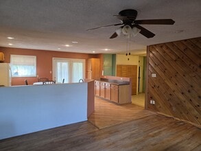 904 Avenida Del Sumbre in Roswell, NM - Building Photo - Building Photo