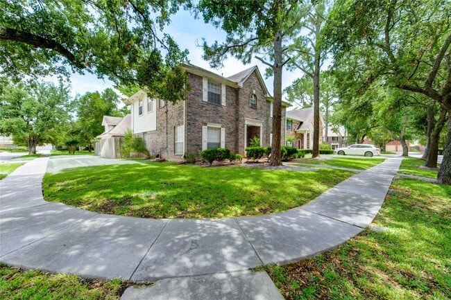 2338 Bent River Dr