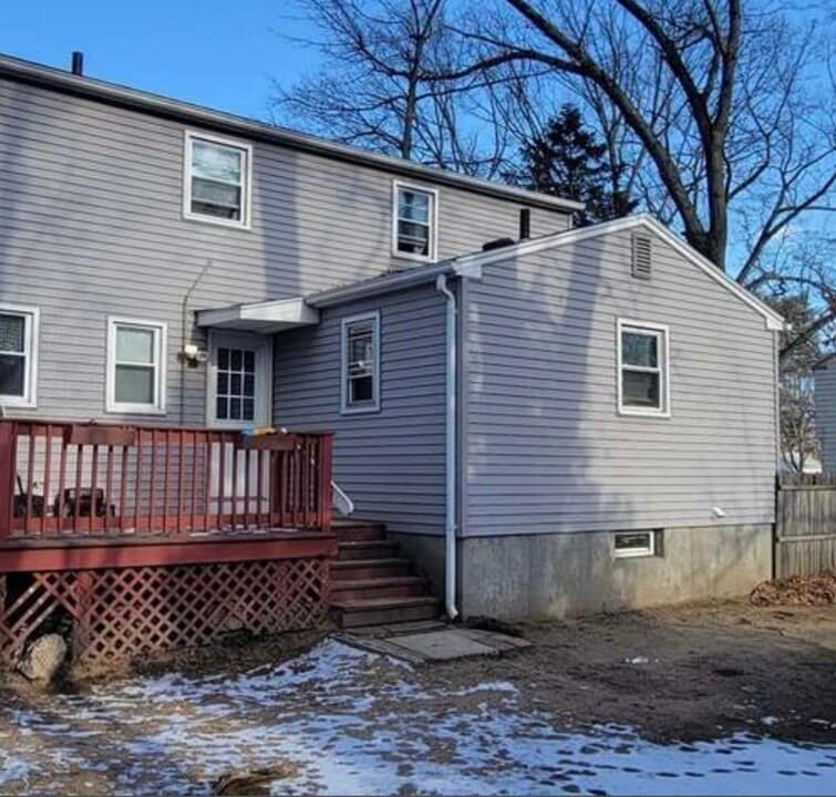 138 Draper St, Unit Left side in Springfield, MA - Foto de edificio