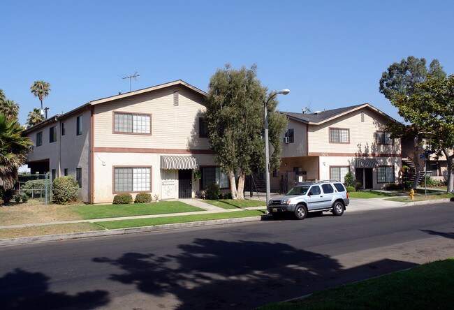 5476 W 99th Pl in Los Angeles, CA - Building Photo - Building Photo