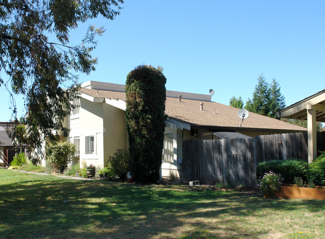 1232 Southwest Blvd in Rohnert Park, CA - Building Photo - Building Photo