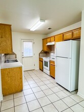 1402 Cinch Dr-Unit -Perfect duplex in perfect location! in Killeen, TX - Building Photo - Building Photo