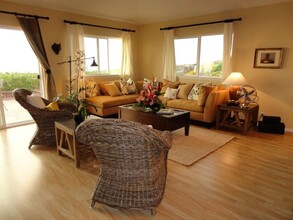 75-668-668 Mea Lanakila St in Kailua Kona, HI - Building Photo - Building Photo