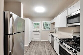 551 Wimbledon Rd NE in Atlanta, GA - Building Photo - Building Photo