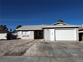 2924 Black Forest Dr in Las Vegas, NV - Building Photo
