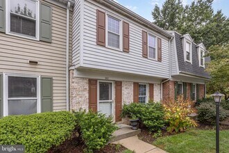 912 Allenview Dr in Mechanicsburg, PA - Building Photo - Building Photo
