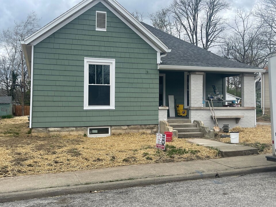 618 S Lincoln St in Bloomington, IN - Foto de edificio