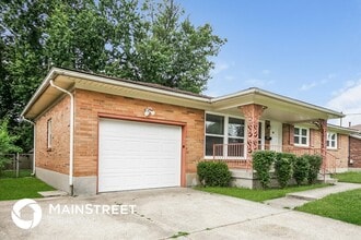 3008 Pioneer Rd in Louisville, KY - Foto de edificio - Building Photo