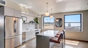 1139 W Lawrence Ave in Chicago, IL - Building Photo