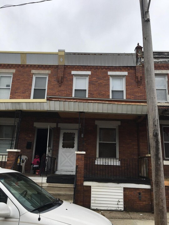 2516 S Gross St in Philadelphia, PA - Building Photo