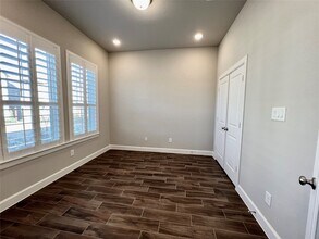 547 Kingston Ln in Shenandoah, TX - Building Photo - Building Photo