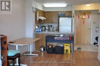 7363 Kennedy Rd in Markham, ON - Building Photo - Building Photo