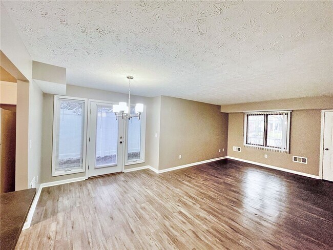 306 S Fitzhugh St in Rochester, NY - Building Photo - Building Photo