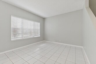 6007 Red Plum Ct in Tamarac, FL - Foto de edificio - Building Photo