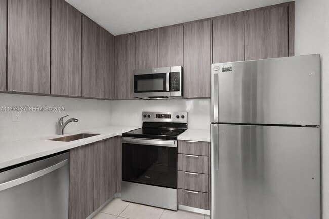 11116 Royal Palm Blvd in Coral Springs, FL - Building Photo - Building Photo