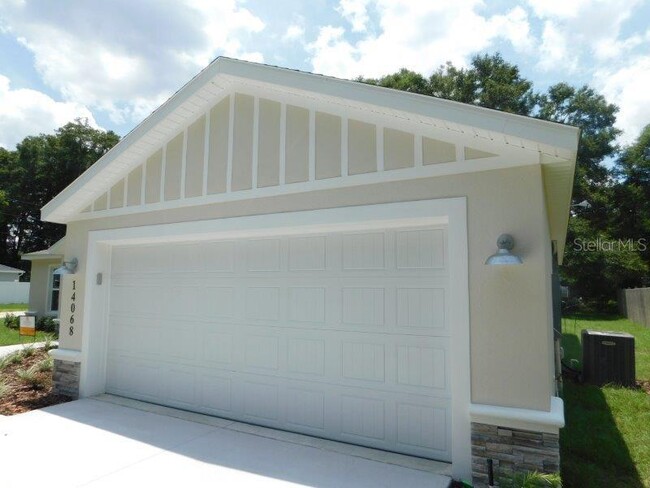 14068 SE 47th Ave in Summerfield, FL - Building Photo - Building Photo