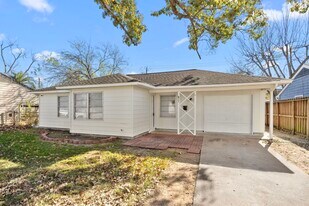 6711 Schiller St in Houston, TX - Building Photo