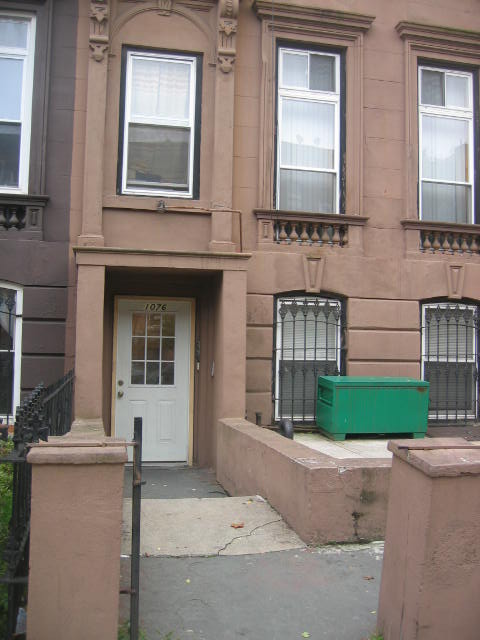 1076 Dean St in Brooklyn, NY - Foto de edificio - Building Photo