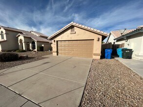 1310 W Wagoner Rd in Phoenix, AZ - Building Photo - Building Photo