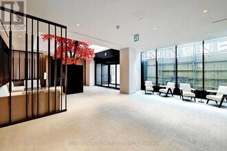 4015 The Exchange in Mississauga, ON - Building Photo - Building Photo