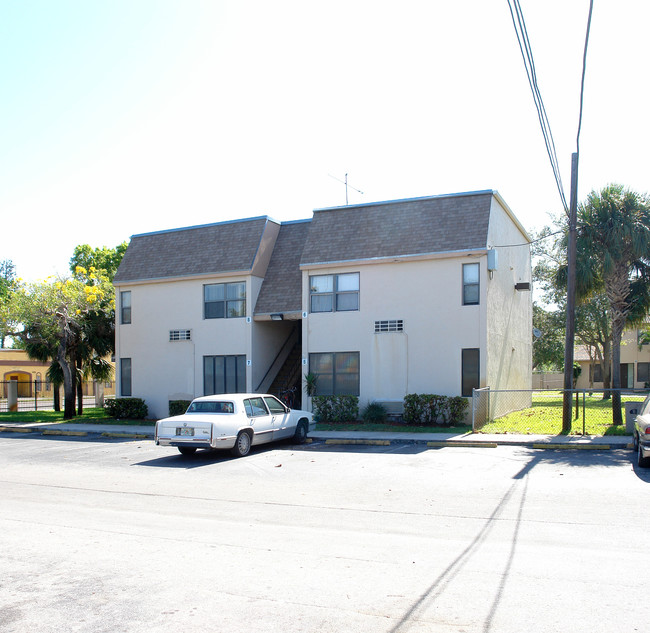 1436 Sistrunk Blvd in Fort Lauderdale, FL - Building Photo - Building Photo