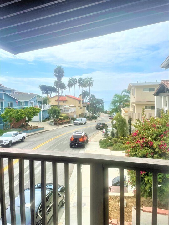 506 Avenida Victoria in San Clemente, CA - Building Photo