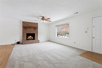 1604 Colonial Ave in Smithfield, VA - Building Photo - Building Photo