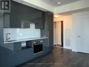 28 Freeland St in Toronto, ON - Building Photo - Building Photo