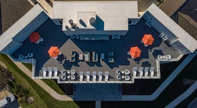 Pinewell Station in Norfolk, VA - Foto de edificio - Building Photo