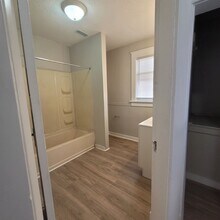 1527 SW Mulvane St in Topeka, KS - Building Photo - Building Photo