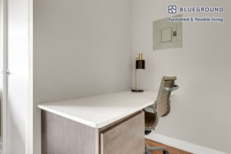 5910 N Sheridan Rd in Chicago, IL - Building Photo - Building Photo