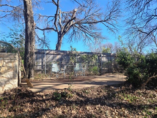 1307 Deloney St in Austin, TX - Building Photo - Building Photo